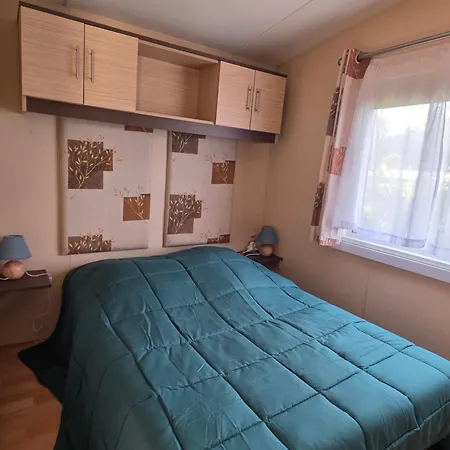 Grand Mobil Climatisation 4 X Velos Fournis Camping